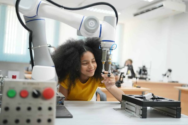 How Can UK Tech Firms Utilize Machine Learning for Product Development?