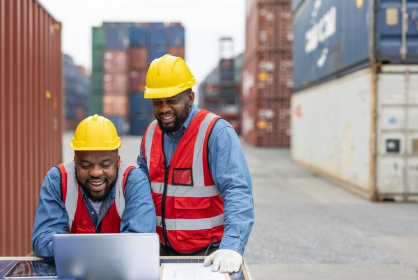 Transport and logistics expert in Calais: the key to efficient supply chain management